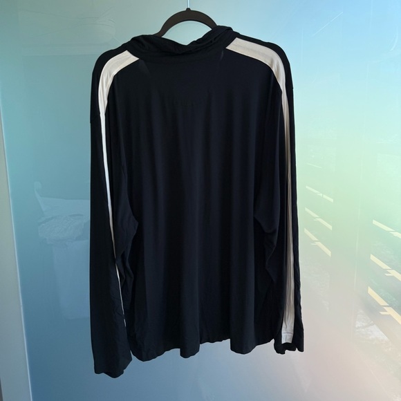 Alice + Olivia Big Feelings PJ Top - Picture 3 of 4